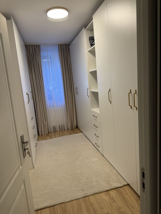 Vand apartament 3 camere Calea Bucuresti
