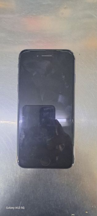 Iphone 8     64gb