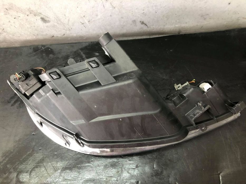 far stanga peugeot 206