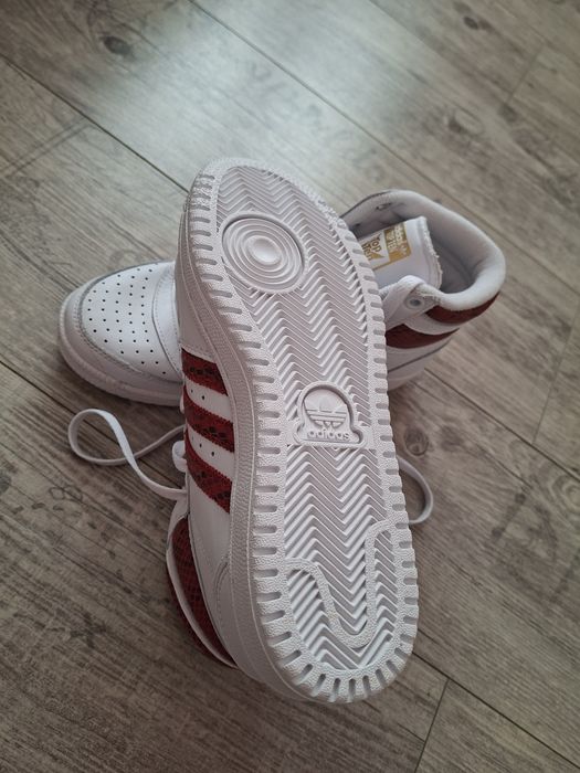 маратонки "Adidas" 37