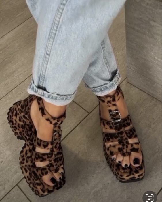 Крутая обувь 37рр.Платформа 8-10см