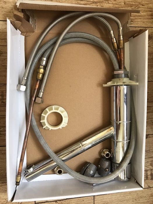 Кухонный смеситель