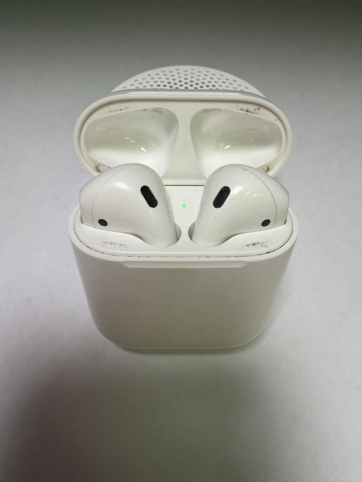Air pods в хорошем состояние