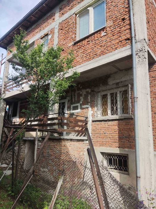 Продавам къща във Велинград
