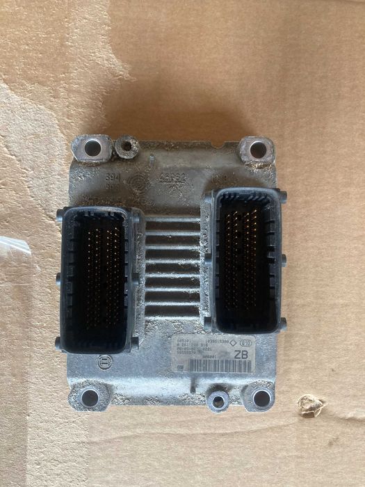 Компютър еку ecu електронен блок двигател Опел Мерива ОПЦ 1.6 Z16LET