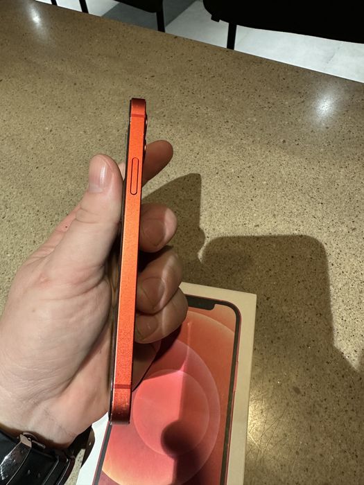 iPhone 12 red 128g