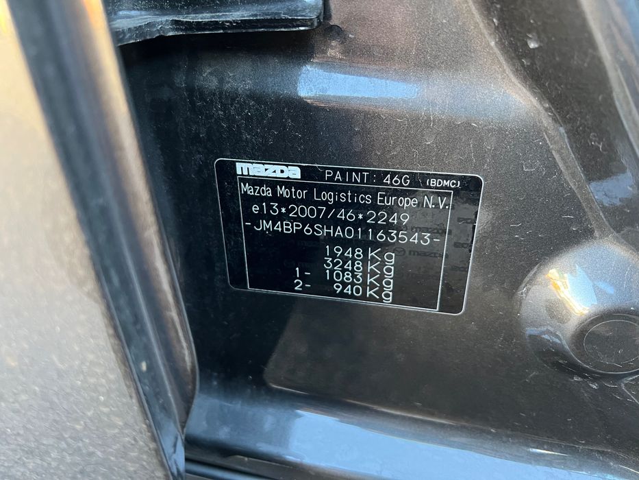 Mazda 3 - 180hp - sedan