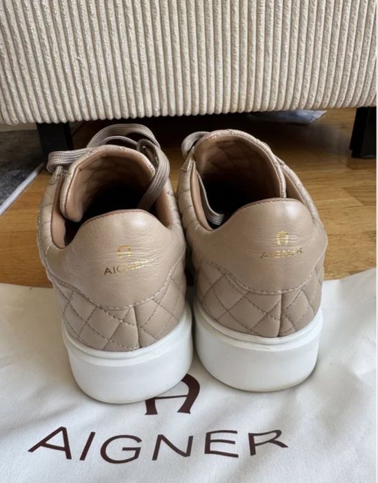 Кецове Aigner бежови