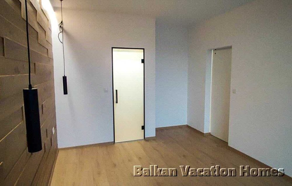 Нова, нискоенергийна къща на 4 км от Албена