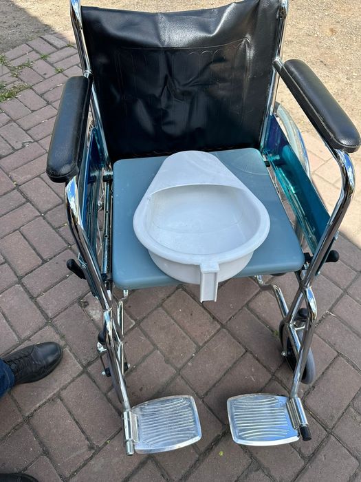 Срочно  коляска инвалидная