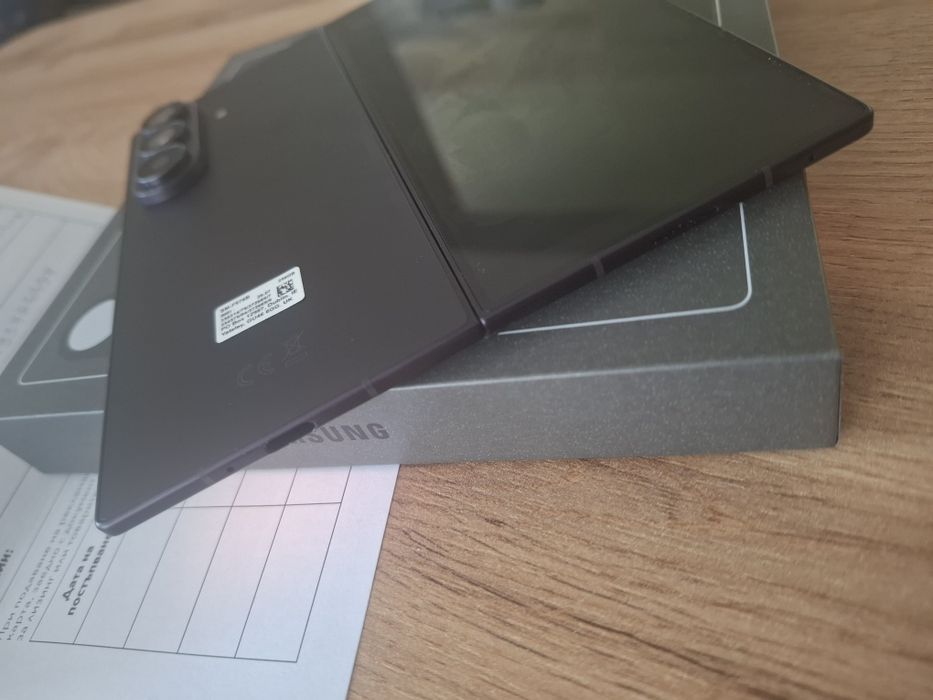 КАТО НОВ!!! Продавам Samsung z fold 8 ultra