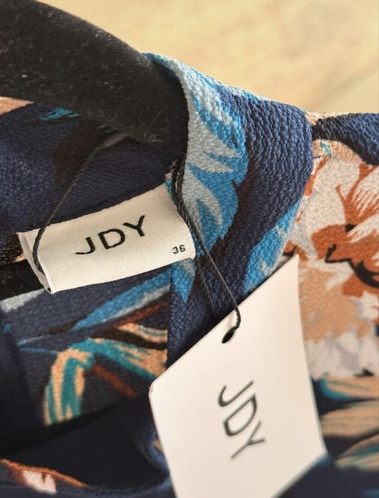 Rochie florală JDY Jacqueline de Yong nouă cu etichetă