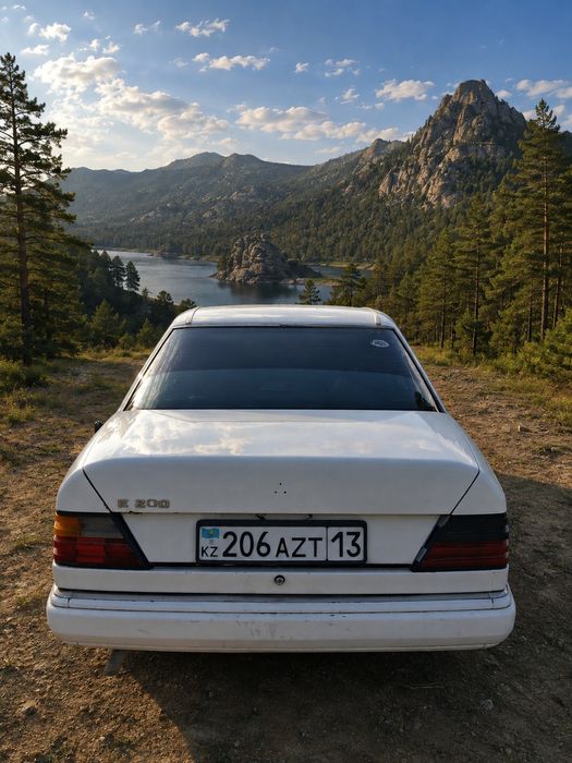 Продам Mercedes-Benz E200