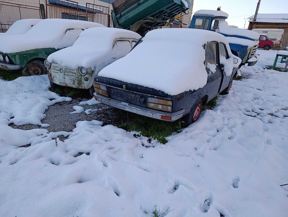 Части от Рено 12