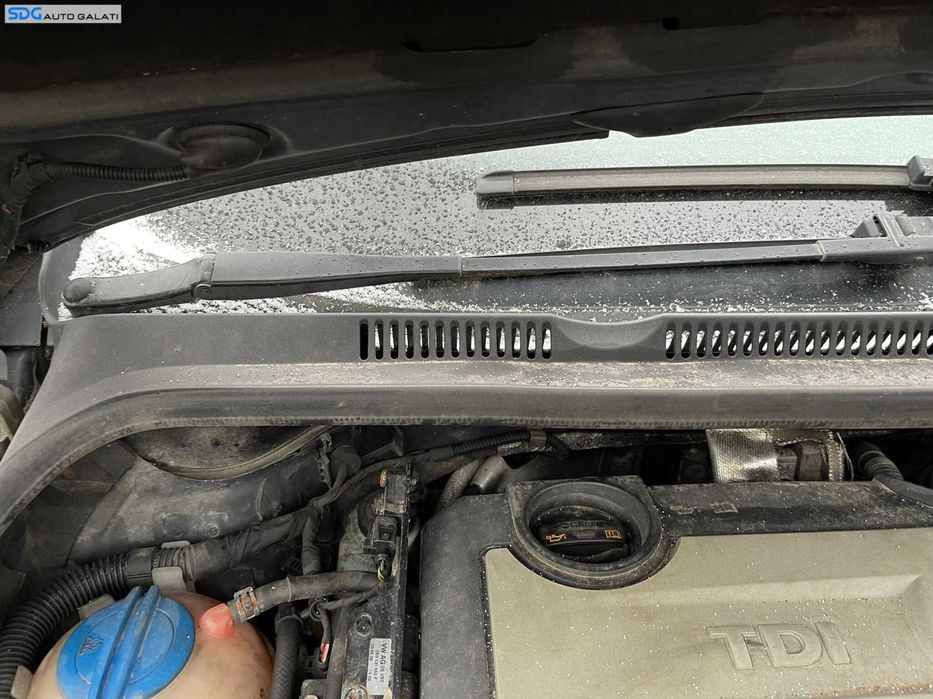 Motoras Stergatoare Parbiz Dreapta Fara Brate Volkswagen Golf 6 Plus 2008 - 2014
