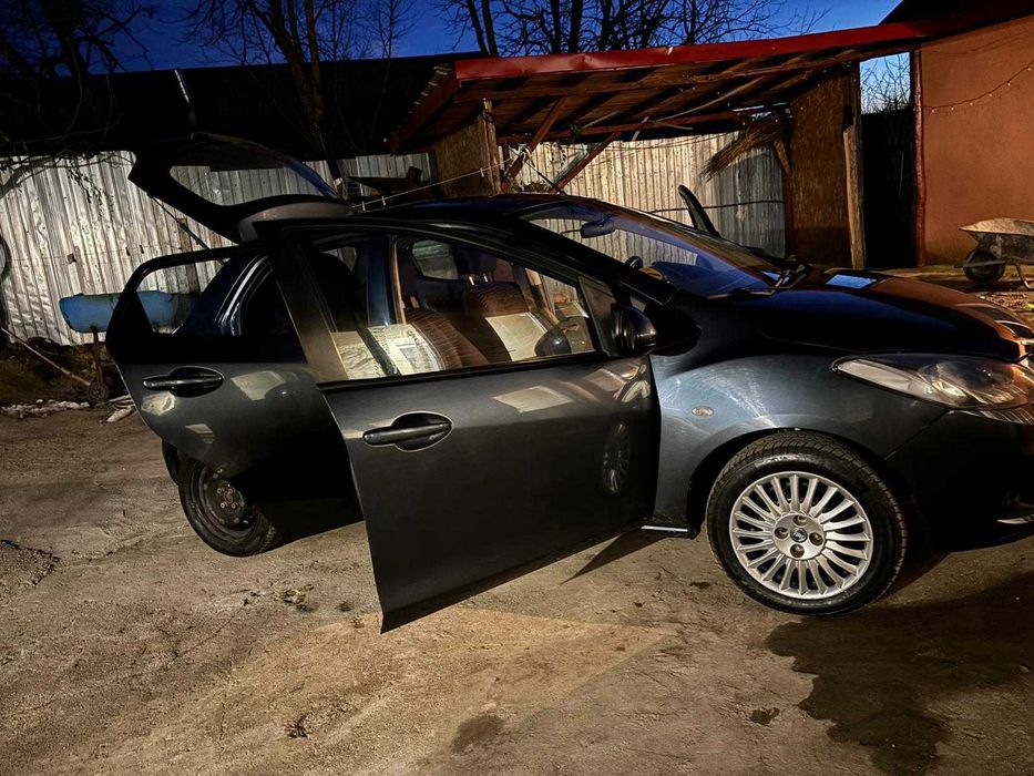 Vand mazda 2 din 2008