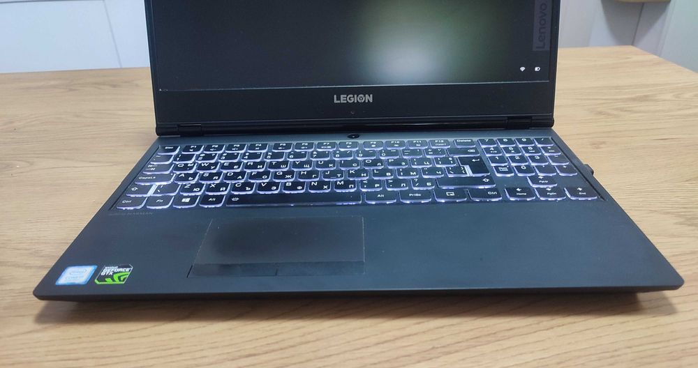Lenovo legion Y530 Геймърски лаптоп