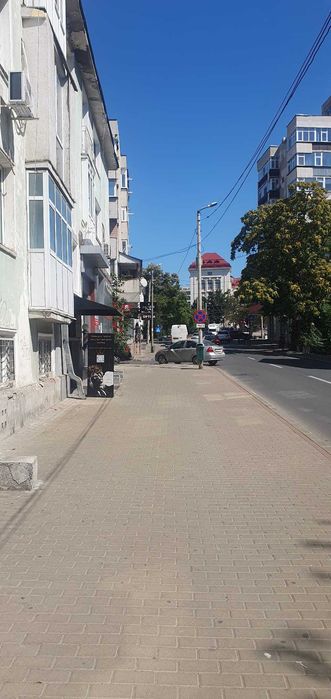 Inchiriez apartament 2 camere in zona UMF Iasi