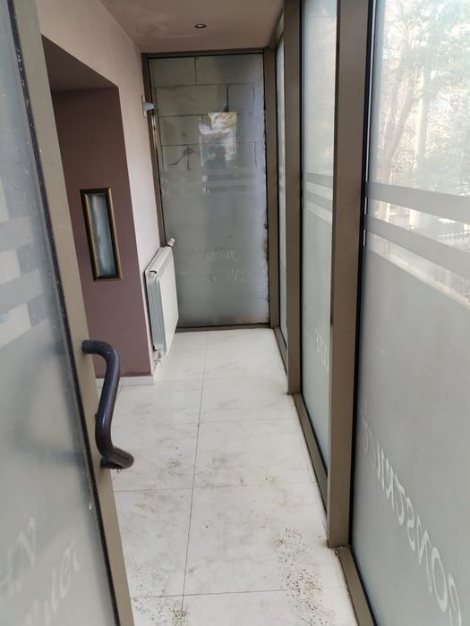 Apartament 3 camere/spatiu comercial