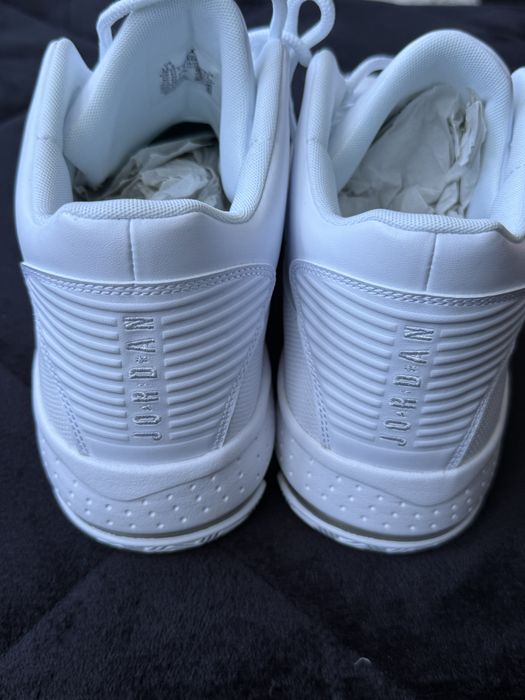 Jordan Max Aura 2 White