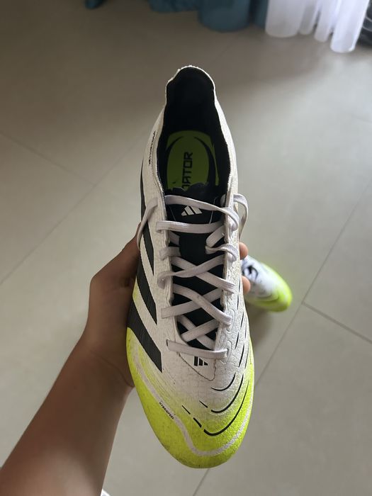 Ghete de fotbal adidas predator