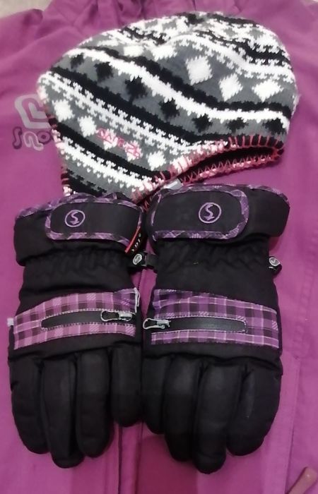 Зимно ски яке, ски ръкавици, шапка. За момиче. 6-11 г.
