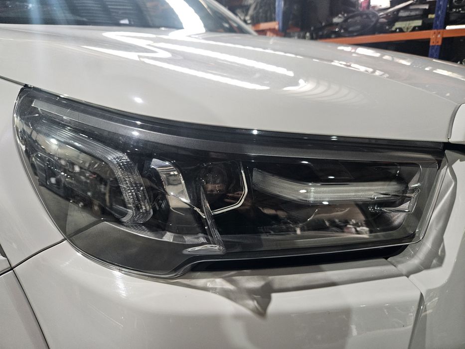Ляв/десен фар за Toyota Hilux 2022г