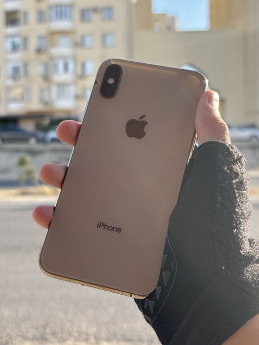Продам iPhone XS gold в хорошем состоянии.