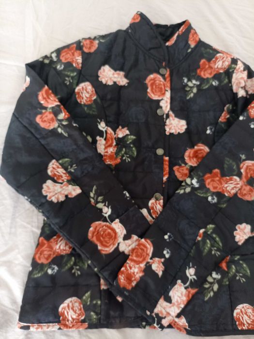 Вталено дамско якенце