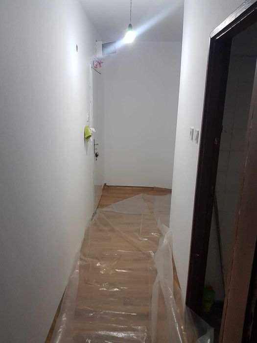 Дава се под наем Тристаен апартамент в Кърджали, Център - 65 кв.м за 228.99 € - Снимка #2