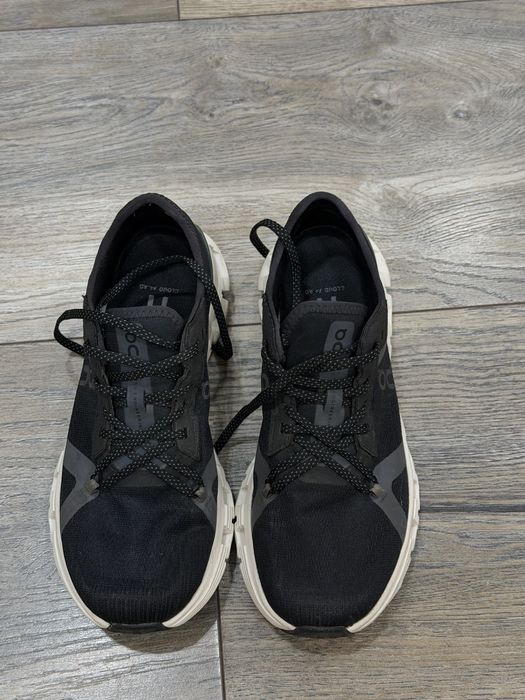 Кроссовки On Running