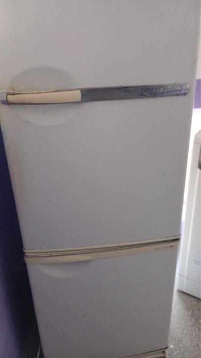 Продаю холодильник