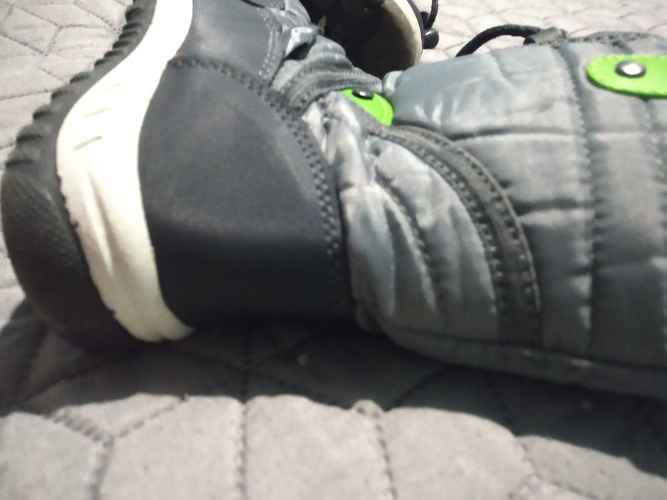 Топли ботуши непромокаеми