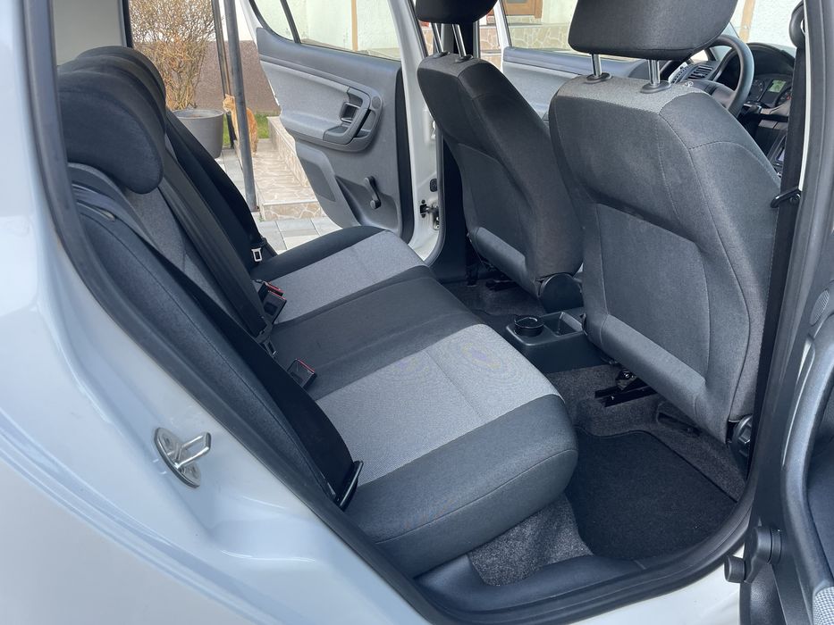 Skoda Fabia 2011 benzina