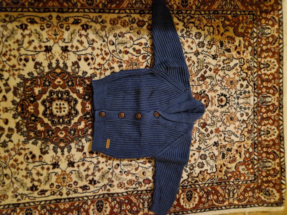 Bluza groasa 6-9 lunii , 9 kg , Mark -Spencer,baietii