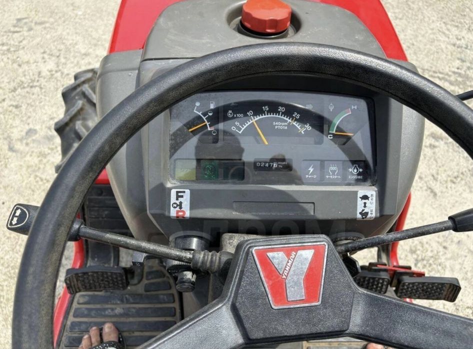 Tractor Japonez Yanmar F210 4x4 21 cp inversor servo freza Kubota