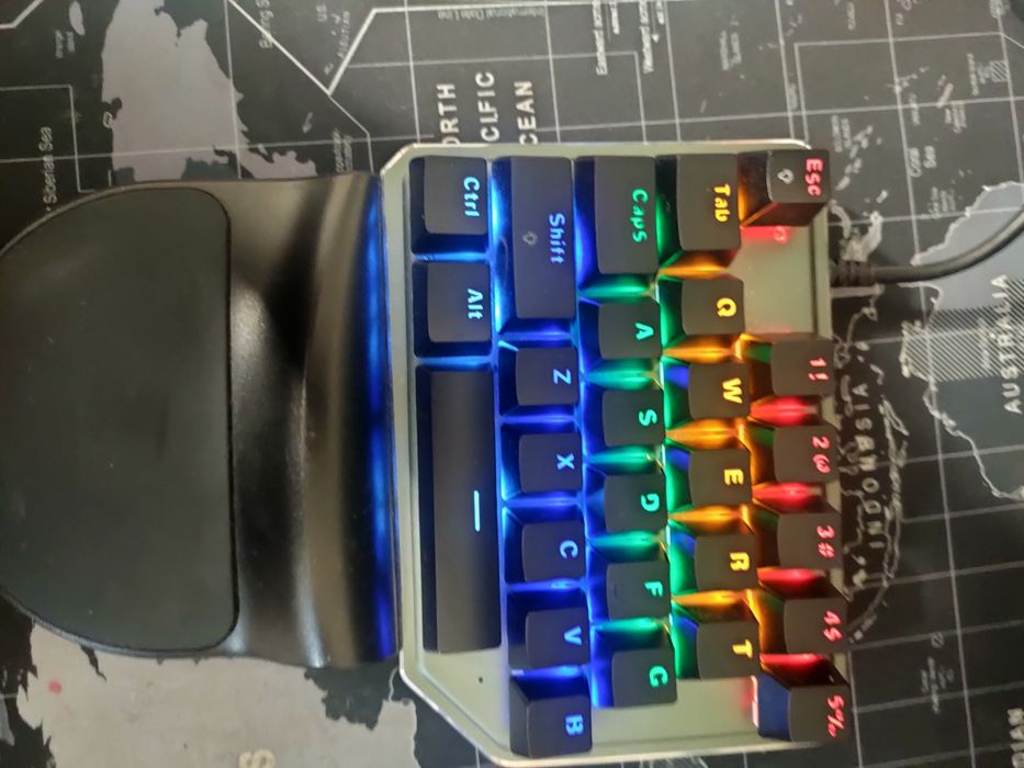 Клавиатура MotoSpeed K27