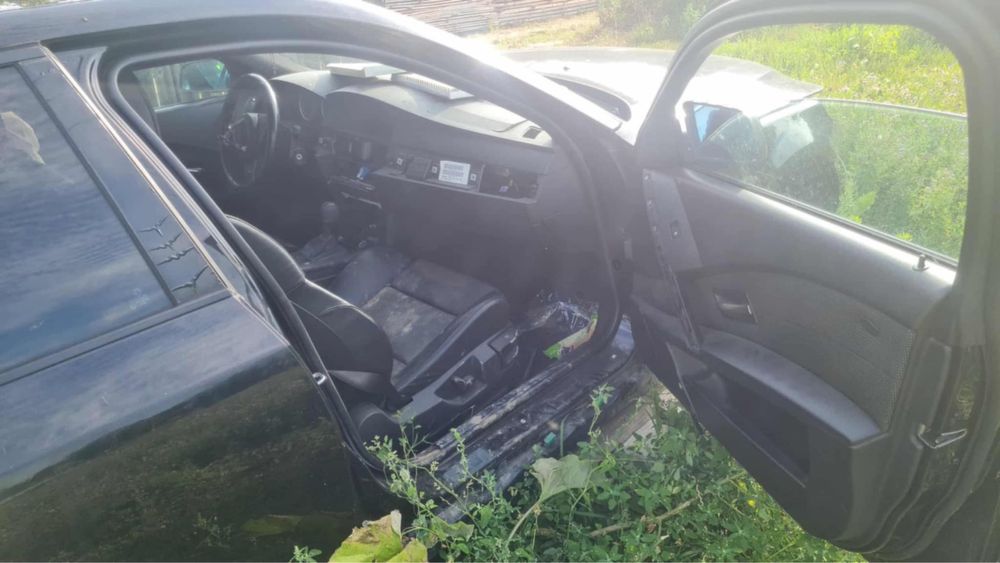 Vand bmw e60 2,5 lpentru piese