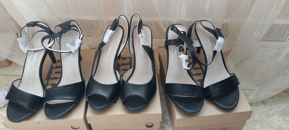 Sandale 36 negre ,piele naturala ,fabricate in Romania