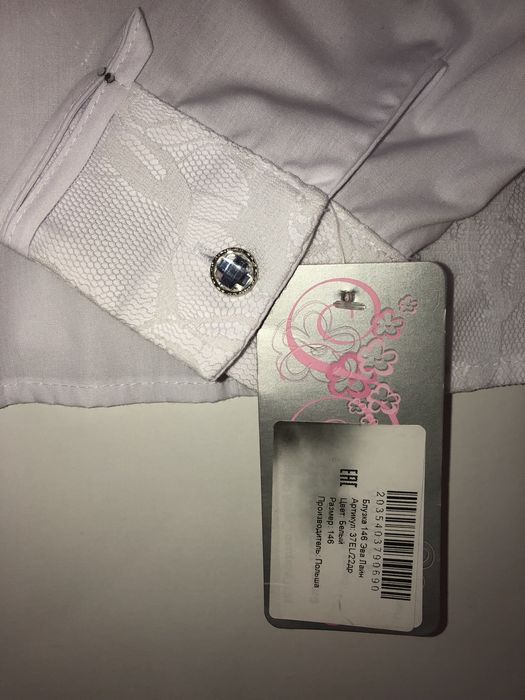 Новая. Нарядная школьная блузка . Польша