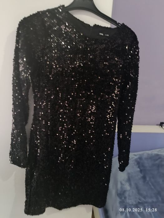 Къса рокля с пайети