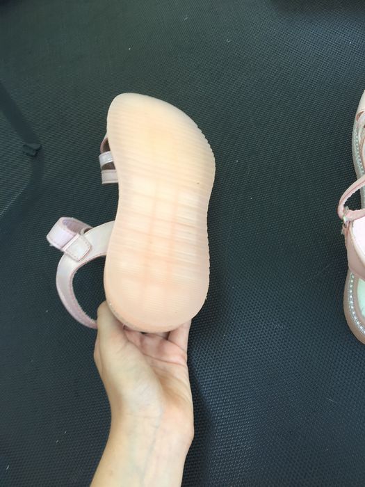 Нови сандали за момиче -35 номер