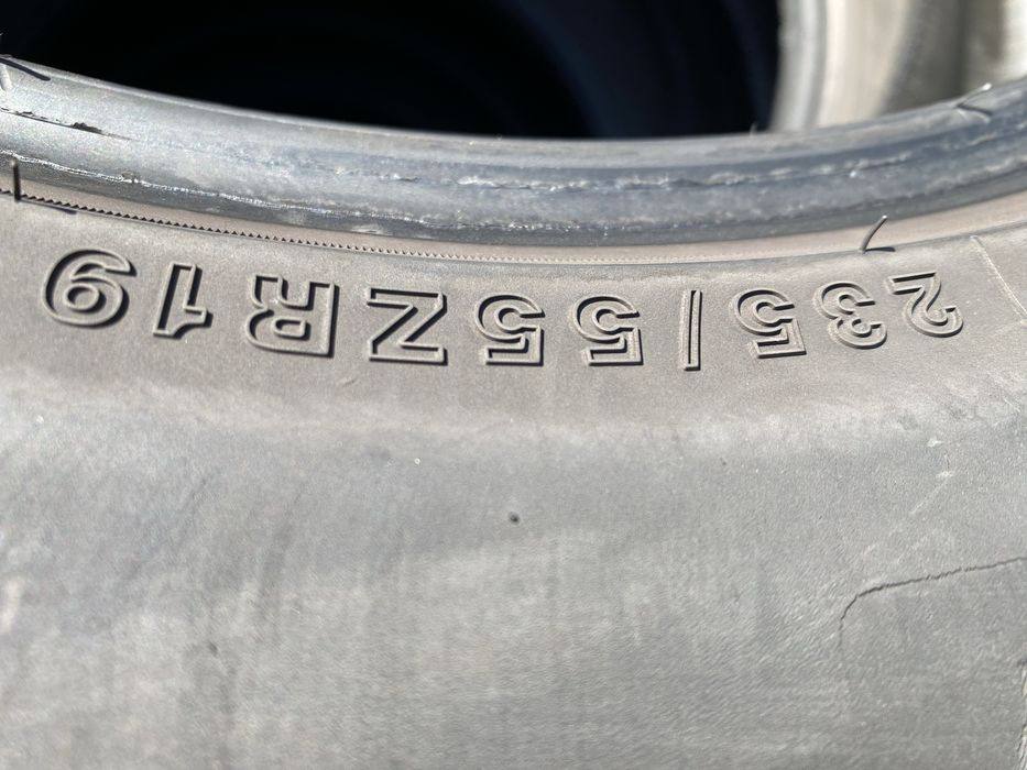 Шины 235/55/19 пара бу
