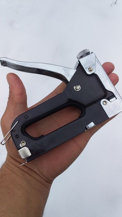 степлер строительный