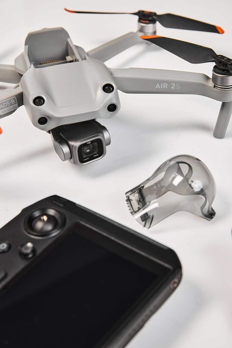 Air 2S Fly More Combo + Smart Controller