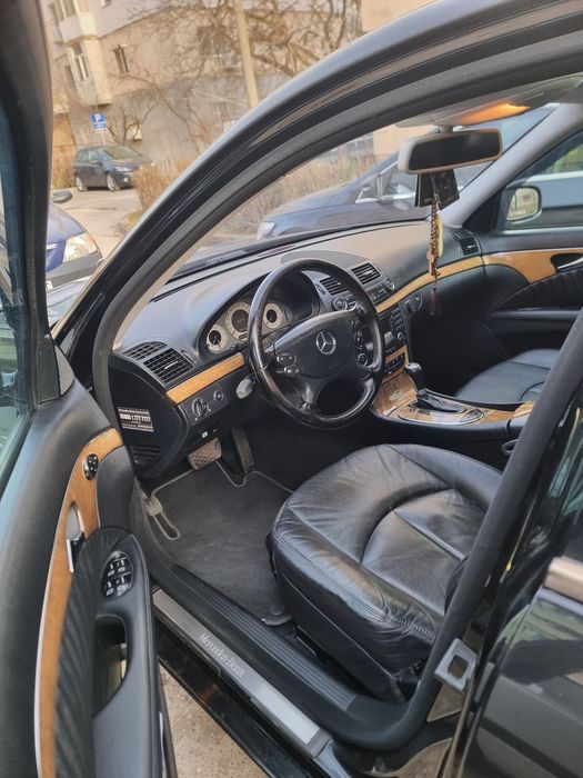 Mercedes benz E class 2.2 -170 cp AVANTGARDE