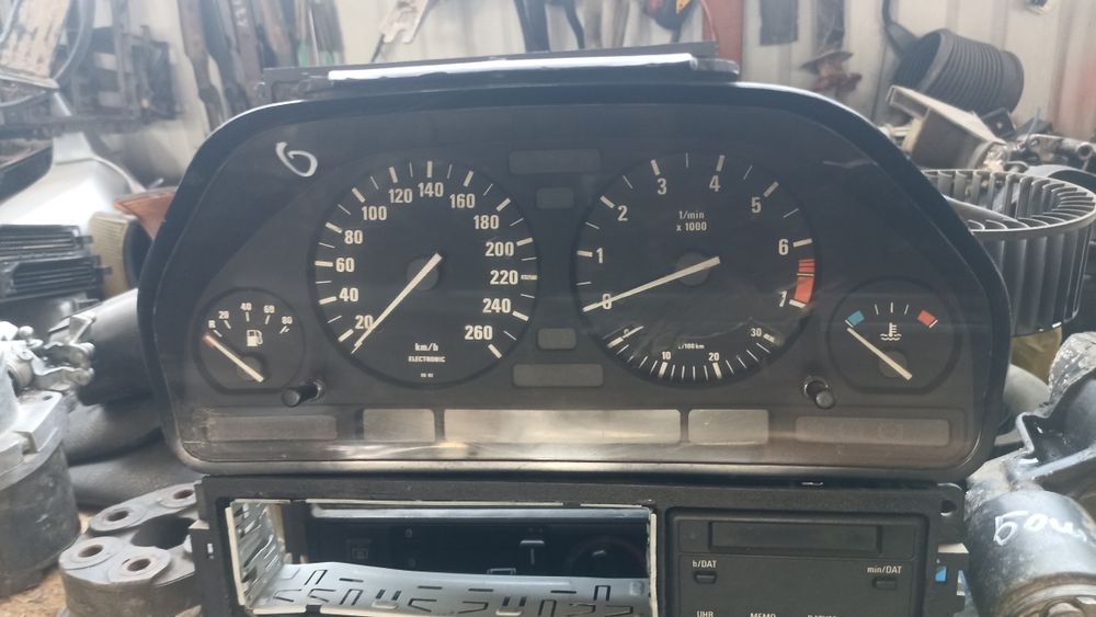 Разбор БМВ Е34 запчасти