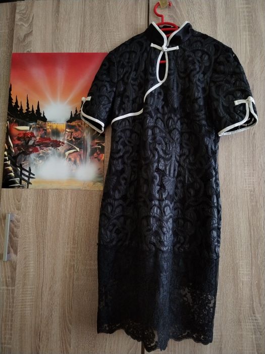 Vând rochie neagră stil japonez