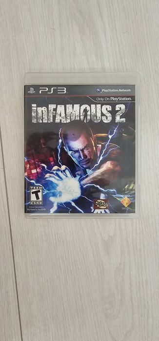 Playstation 3 slim непрошитая с игрой Infamous 2