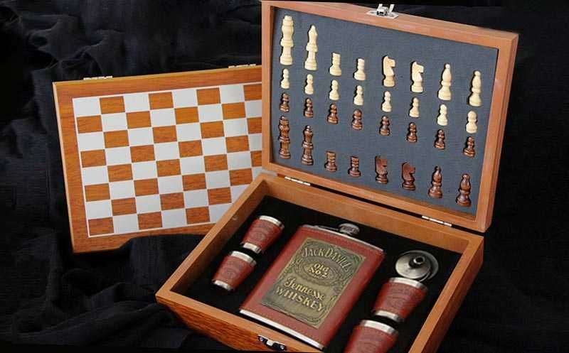 Подарочный набор шахматы